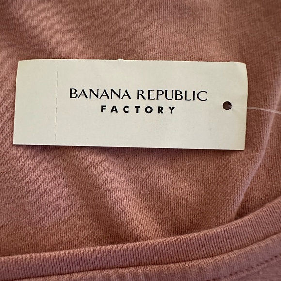 Banana Republic Tee - Picture 5 of 5
